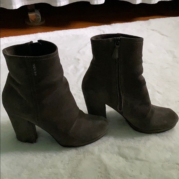 High Heeled Boots - Picture 3 of 3